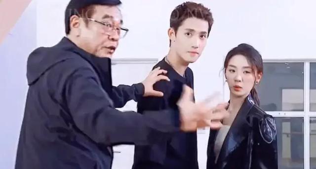 _夸长得帅的男明星的句子_夸男帅女美的句子