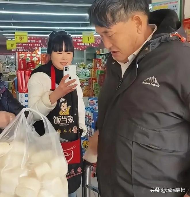 凤凰少女跳楼真相调查__凤凰掉进鸡群