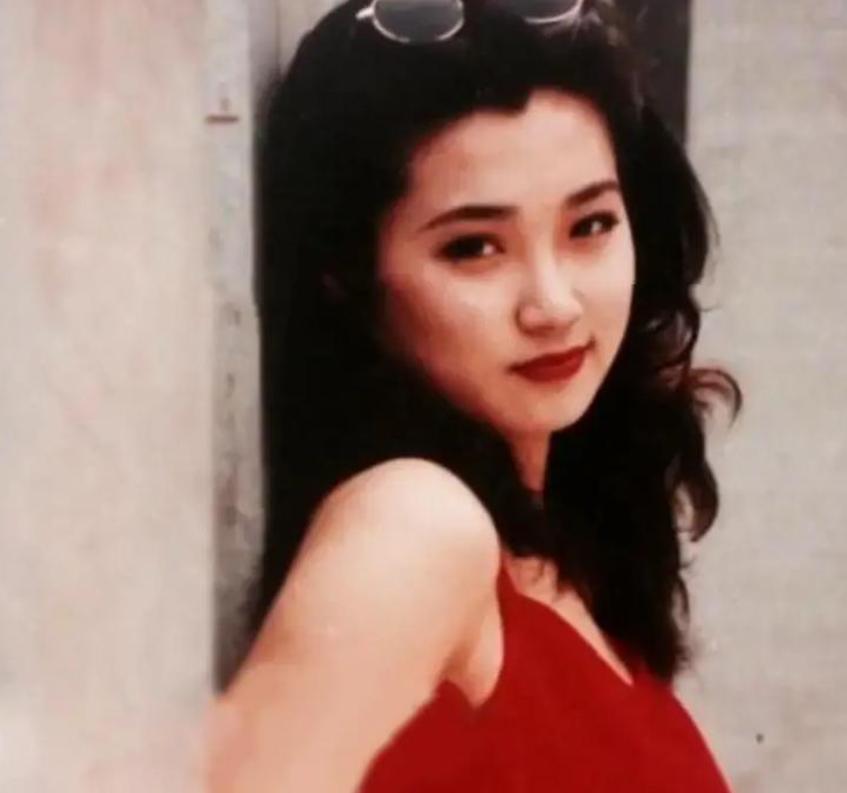 _善恶终有报！放弃国籍、贬低中国，68岁瘫在轮椅的张铁林活成笑话_善恶终有报！放弃国籍、贬低中国，68岁瘫在轮椅的张铁林活成笑话