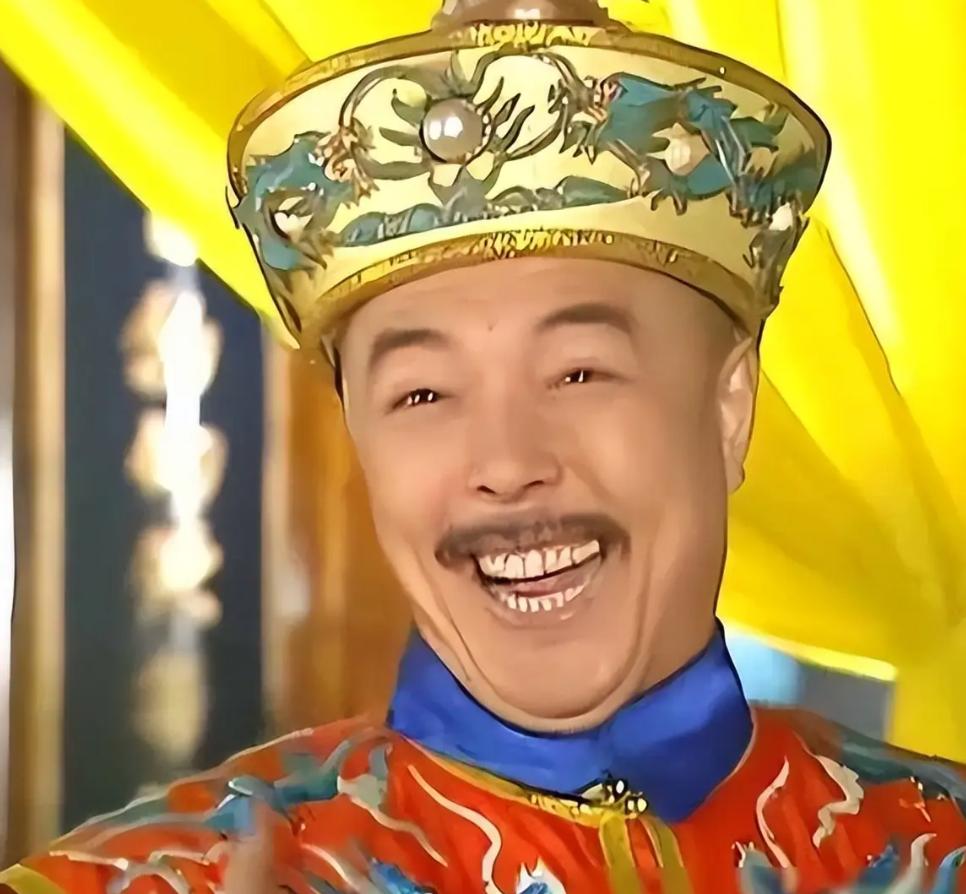 善恶终有报！放弃国籍、贬低中国，68岁瘫在轮椅的张铁林活成笑话__善恶终有报！放弃国籍、贬低中国，68岁瘫在轮椅的张铁林活成笑话