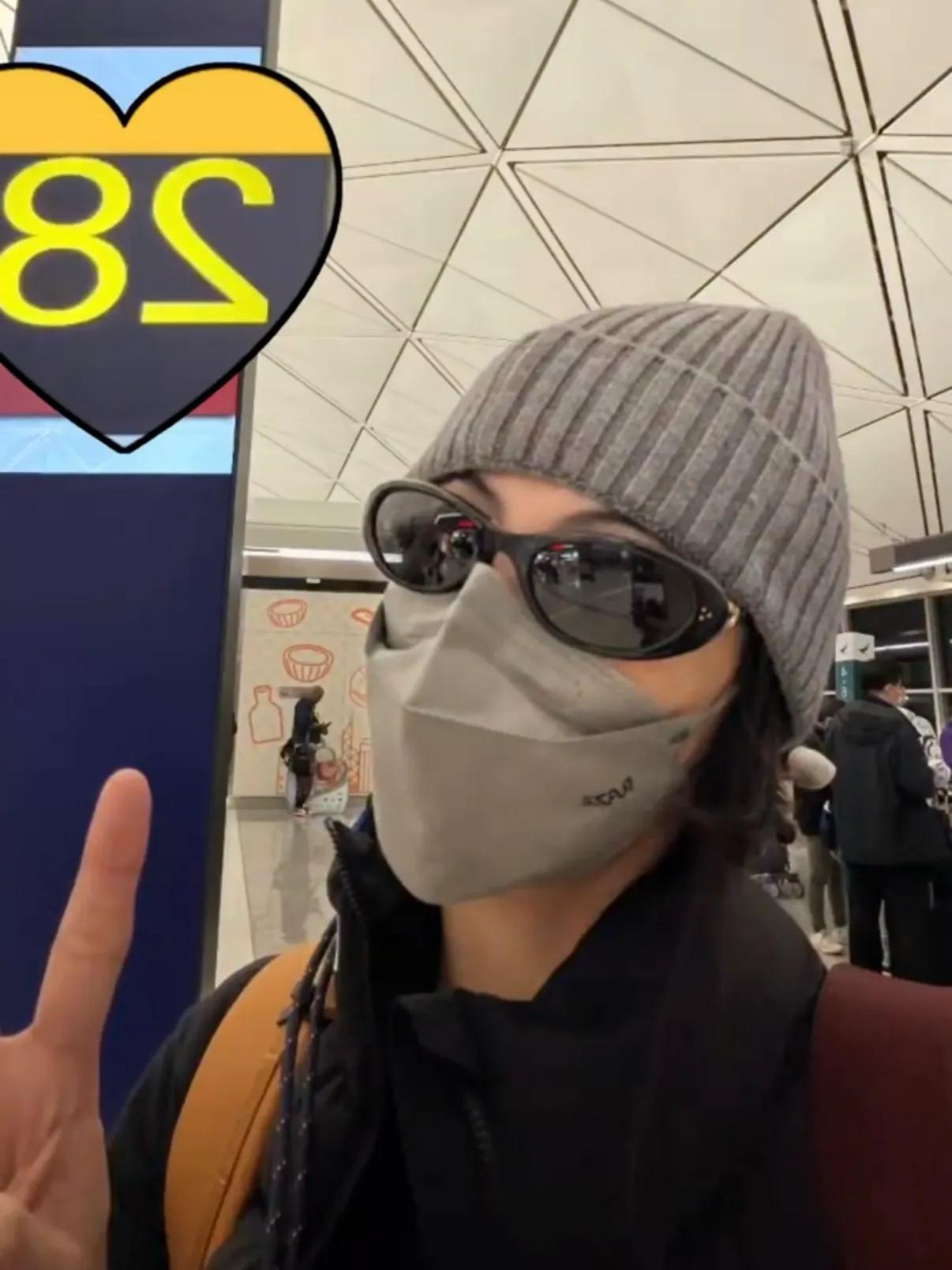 _张柏芝和大儿子逛澳洲宜家，Lucas高大帅气，随性松弛很像谢霆锋_张柏芝和大儿子逛澳洲宜家，Lucas高大帅气，随性松弛很像谢霆锋