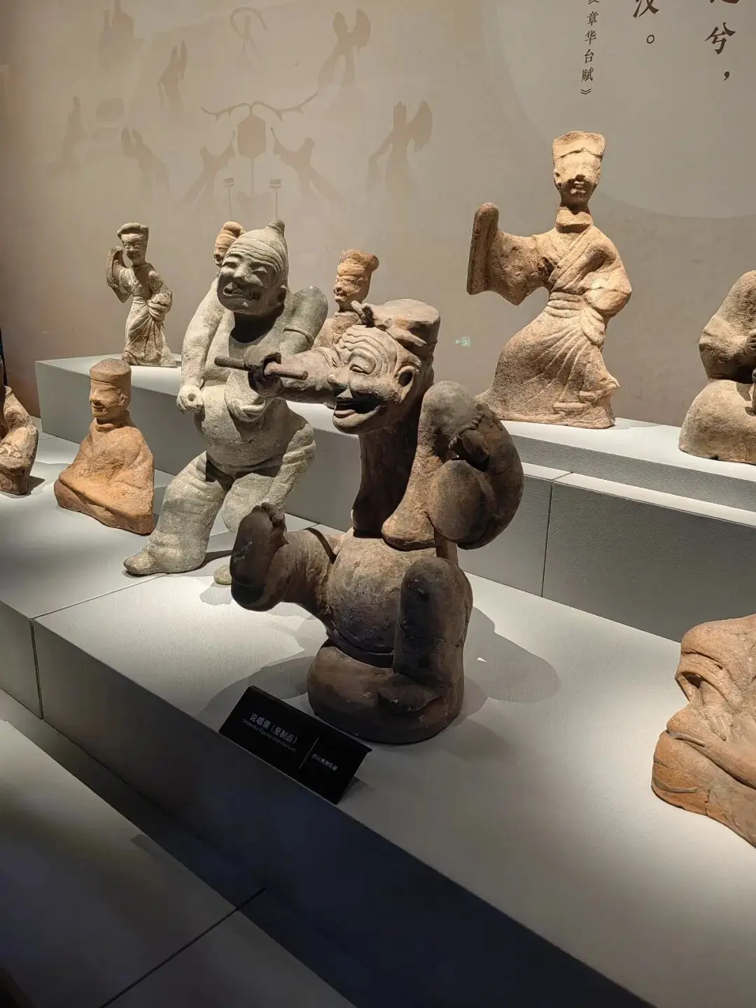 成都游之二：古陶俑爱微笑与微笑四川人 | 徐景洲__成都游之二：古陶俑爱微笑与微笑四川人 | 徐景洲