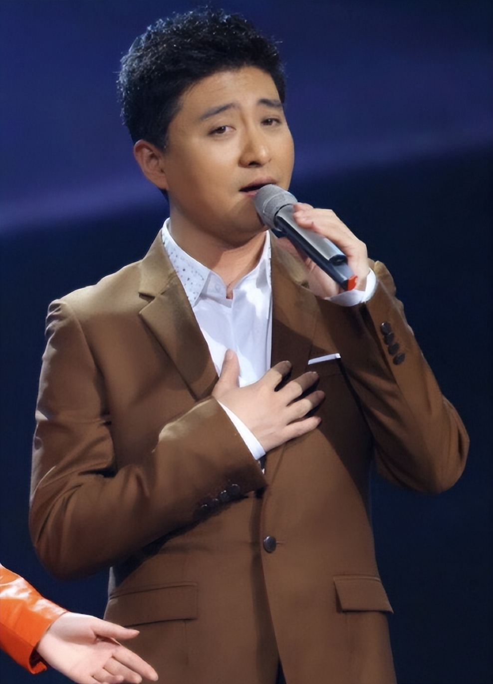 _姜昆是一个曲艺演员_姜昆相声协会会长