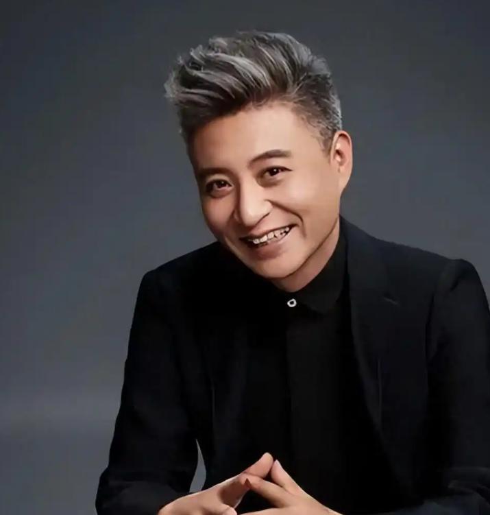 姜昆是一个曲艺演员_姜昆相声协会会长_