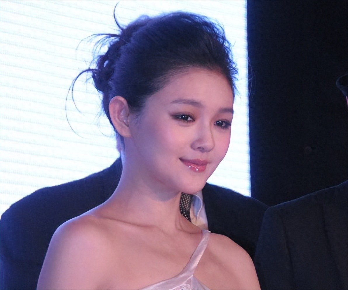 洗不白了!韩媒曝大S临终细节,小S说谎了,难怪不让玥儿去周年祭__洗不白了!韩媒曝大S临终细节,小S说谎了,难怪不让玥儿去周年祭