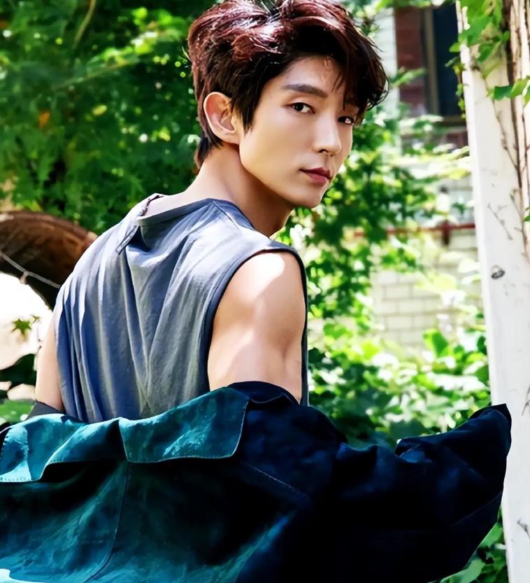 _李准基不再隐瞒！坦言43岁不愿结婚真相，原来是为妹妹守身如玉_李准基不再隐瞒！坦言43岁不愿结婚真相，原来是为妹妹守身如玉