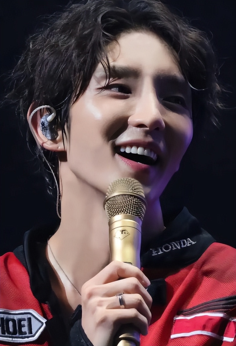 李准基不再隐瞒！坦言43岁不愿结婚真相，原来是为妹妹守身如玉_李准基不再隐瞒！坦言43岁不愿结婚真相，原来是为妹妹守身如玉_