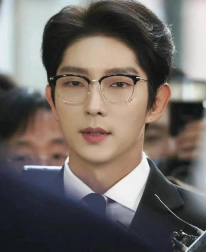 李准基不再隐瞒！坦言43岁不愿结婚真相，原来是为妹妹守身如玉_李准基不再隐瞒！坦言43岁不愿结婚真相，原来是为妹妹守身如玉_