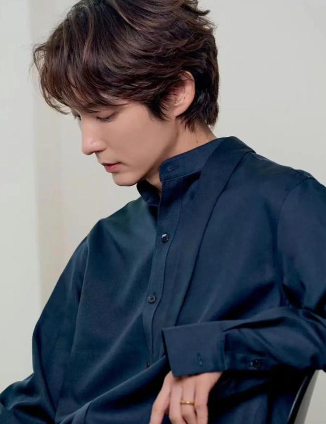 李准基不再隐瞒！坦言43岁不愿结婚真相，原来是为妹妹守身如玉__李准基不再隐瞒！坦言43岁不愿结婚真相，原来是为妹妹守身如玉