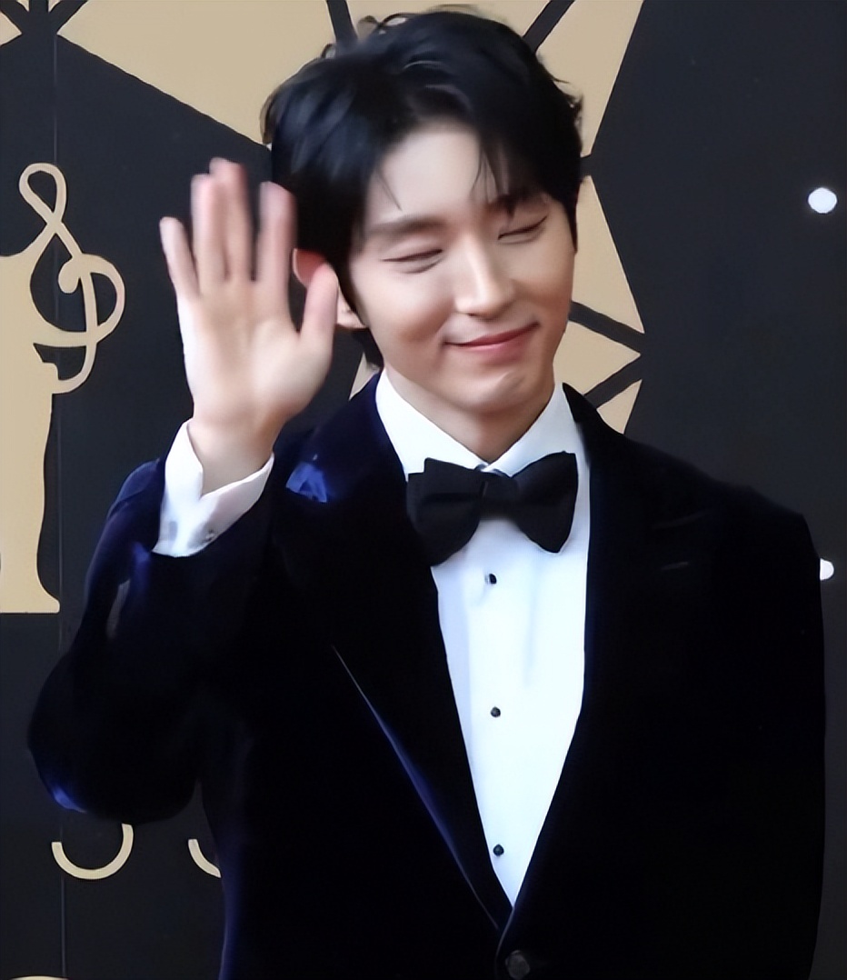 _李准基不再隐瞒！坦言43岁不愿结婚真相，原来是为妹妹守身如玉_李准基不再隐瞒！坦言43岁不愿结婚真相，原来是为妹妹守身如玉