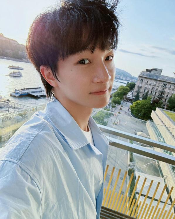 韩红刘德华点评大衣哥是哪期_富坚勇树恐走田卧勇太老路_