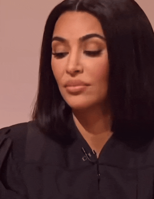 争抢C位，连环撞衫，粉丝撕逼，大喊退票，微博之夜还能更臭吗？