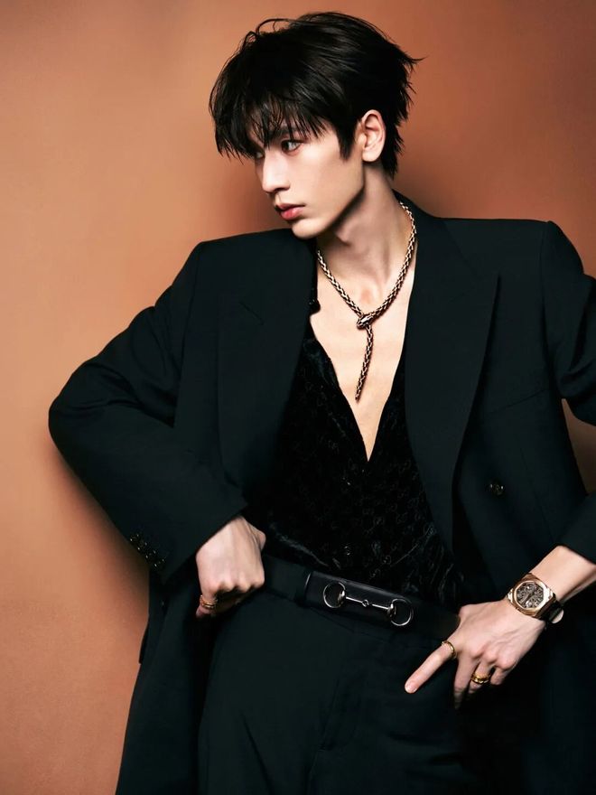 争抢C位，连环撞衫，粉丝撕逼，大喊退票，微博之夜还能更臭吗？__争抢C位，连环撞衫，粉丝撕逼，大喊退票，微博之夜还能更臭吗？