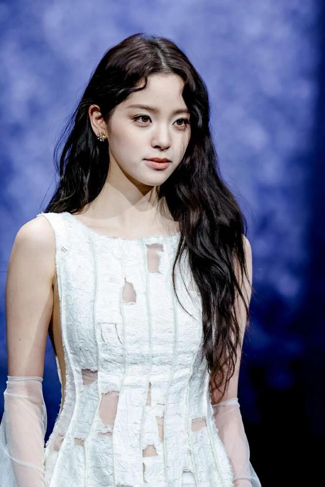 争抢C位，连环撞衫，粉丝撕逼，大喊退票，微博之夜还能更臭吗？_争抢C位，连环撞衫，粉丝撕逼，大喊退票，微博之夜还能更臭吗？_