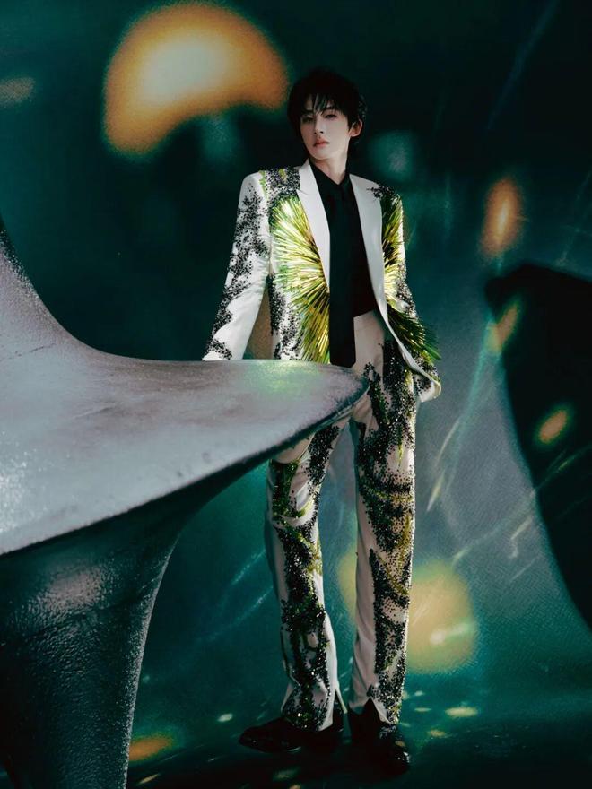 争抢C位，连环撞衫，粉丝撕逼，大喊退票，微博之夜还能更臭吗？__争抢C位，连环撞衫，粉丝撕逼，大喊退票，微博之夜还能更臭吗？