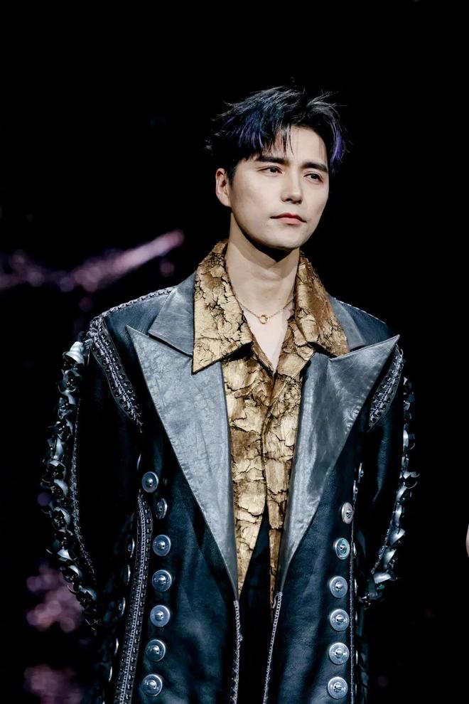 _争抢C位，连环撞衫，粉丝撕逼，大喊退票，微博之夜还能更臭吗？_争抢C位，连环撞衫，粉丝撕逼，大喊退票，微博之夜还能更臭吗？