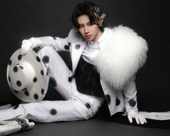 争抢C位，连环撞衫，粉丝撕逼，大喊退票，微博之夜还能更臭吗？_争抢C位，连环撞衫，粉丝撕逼，大喊退票，微博之夜还能更臭吗？_