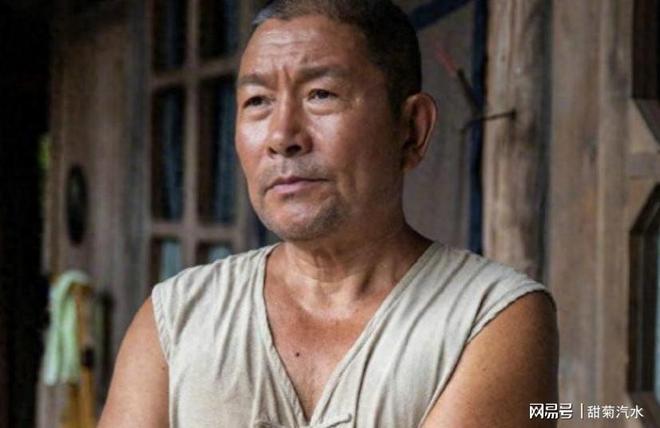 _他是国家一级演员，拍戏赚的钱都上交妻子，帅气儿子是他的心病_他是国家一级演员，拍戏赚的钱都上交妻子，帅气儿子是他的心病