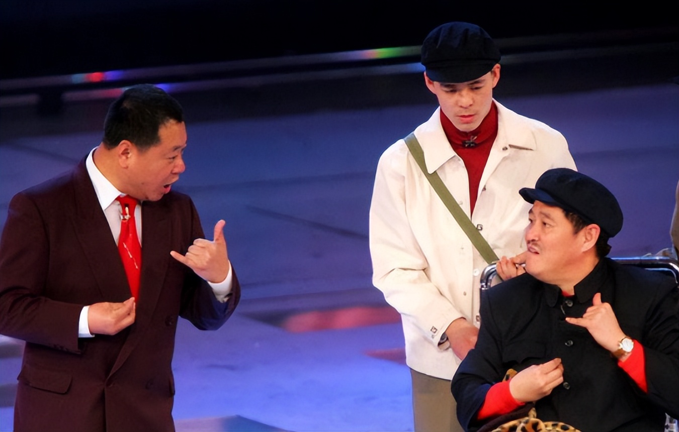 范伟不再隐瞒，终于坦白与赵本山“闹掰”的原因，何庆魁难辞其咎__范伟不再隐瞒，终于坦白与赵本山“闹掰”的原因，何庆魁难辞其咎