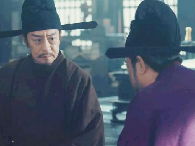 《太平年》塑赵匡胤黄袍加身，哭戏托梦显扭捏，与史实相悖太尴尬