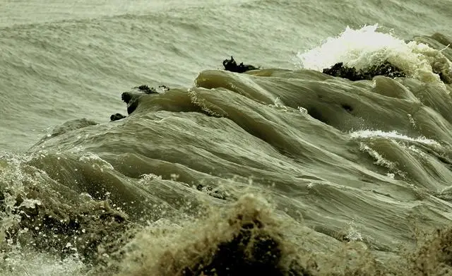 _钱塘江大潮的方向_钱塘江潮水方向