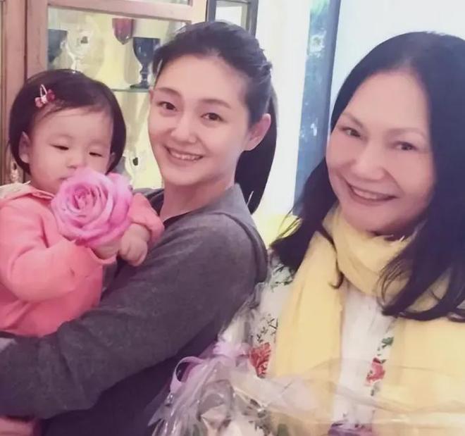 S家为何排斥大S子女？小S多次吐槽小玥儿没礼貌，不亲近才是根源__S家为何排斥大S子女？小S多次吐槽小玥儿没礼貌，不亲近才是根源