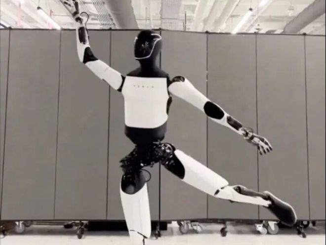 特斯拉中国区负责人陶琳采访_特斯拉全球副总裁陶琳谈进博会_