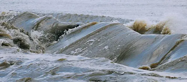钱塘江，还有“反射潮”等你看！