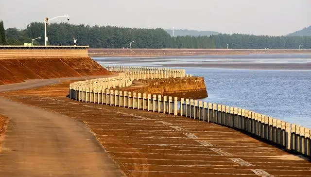 钱塘江大潮的方向_钱塘江潮水方向_