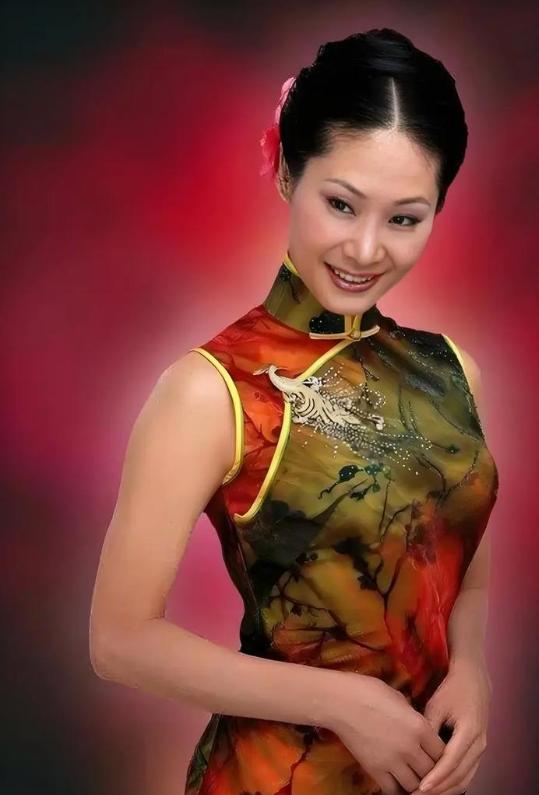 59岁于文华现状：与丈夫住农村，穿着朴素赶大集，享受田园生活__59岁于文华现状：与丈夫住农村，穿着朴素赶大集，享受田园生活