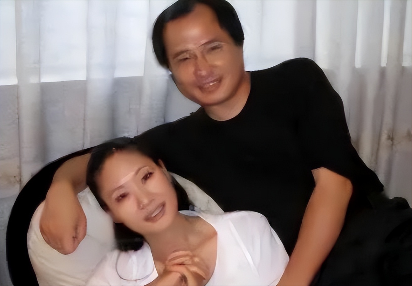 59岁于文华现状：与丈夫住农村，穿着朴素赶大集，享受田园生活__59岁于文华现状：与丈夫住农村，穿着朴素赶大集，享受田园生活