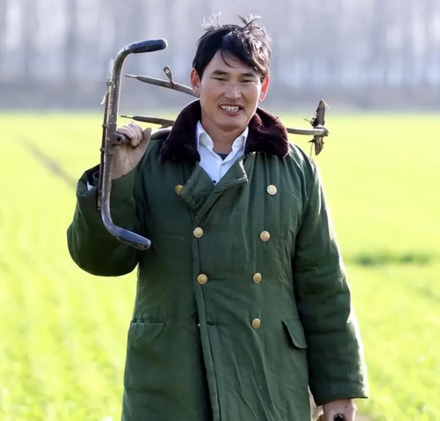 _59岁于文华现状：与丈夫住农村，穿着朴素赶大集，享受田园生活_59岁于文华现状：与丈夫住农村，穿着朴素赶大集，享受田园生活