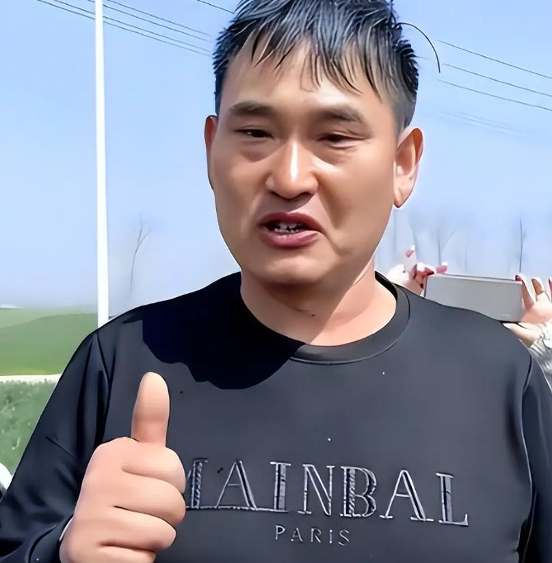 _59岁于文华现状：与丈夫住农村，穿着朴素赶大集，享受田园生活_59岁于文华现状：与丈夫住农村，穿着朴素赶大集，享受田园生活