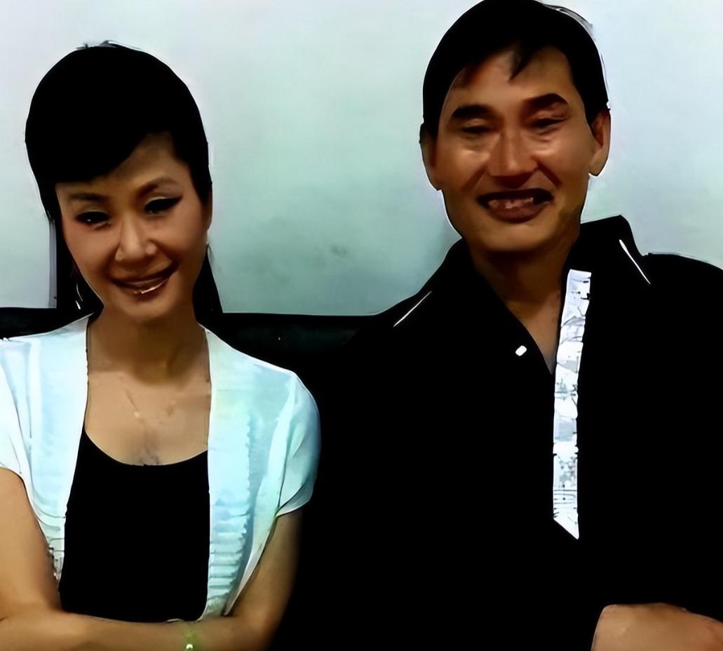 _59岁于文华现状：与丈夫住农村，穿着朴素赶大集，享受田园生活_59岁于文华现状：与丈夫住农村，穿着朴素赶大集，享受田园生活