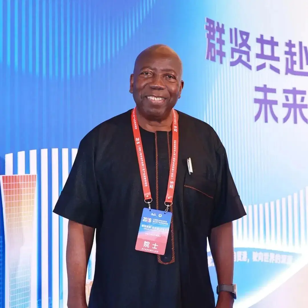 _涛声作伴，院士在三亚把祝福“寄往春天”！_涛声作伴，院士在三亚把祝福“寄往春天”！