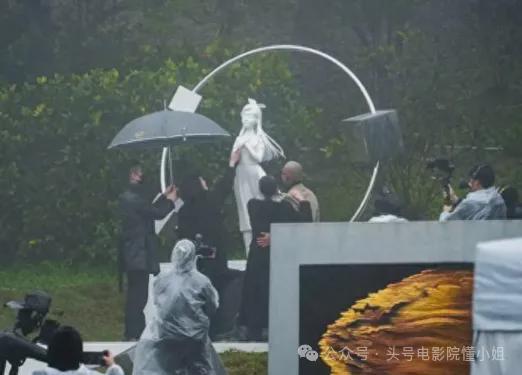 大S雕像揭幕，引三大质疑！马筱梅回应大S儿女缺席，狗仔称有猛料_大S雕像揭幕，引三大质疑！马筱梅回应大S儿女缺席，狗仔称有猛料_