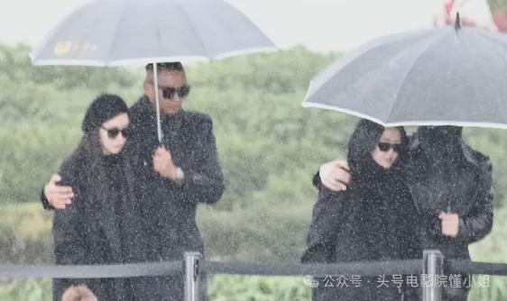 _大S雕像揭幕，引三大质疑！马筱梅回应大S儿女缺席，狗仔称有猛料_大S雕像揭幕，引三大质疑！马筱梅回应大S儿女缺席，狗仔称有猛料