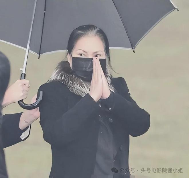 _大S雕像揭幕，引三大质疑！马筱梅回应大S儿女缺席，狗仔称有猛料_大S雕像揭幕，引三大质疑！马筱梅回应大S儿女缺席，狗仔称有猛料