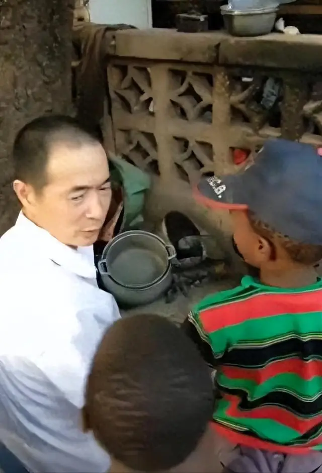 河南小伙儿在非洲是做什么的_河南小伙儿在非洲_