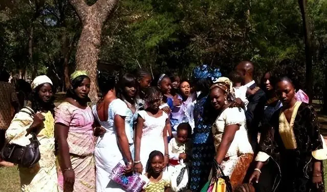 _河南小伙儿在非洲_河南小伙儿在非洲是做什么的