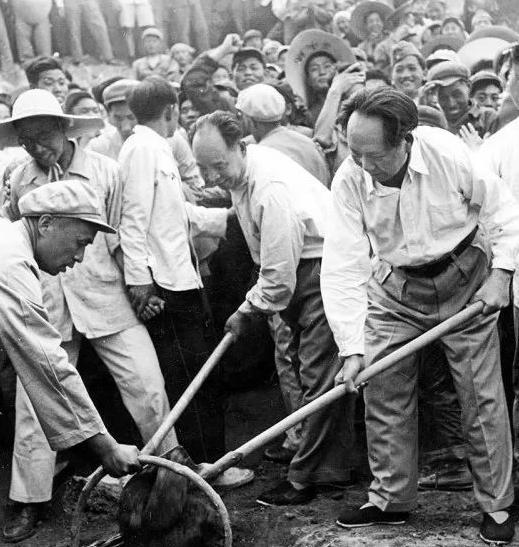 _1956年，江青赴苏联治病，向接诊的医生坦言：我和毛泽东同志是政治夫妻_1956年，江青赴苏联治病，向接诊的医生坦言：我和毛泽东同志是政治夫妻