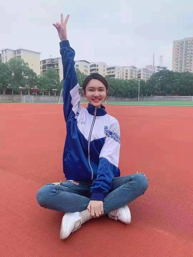 挤走董卿、靠爹上位、央视“穷鬼”，龙洋私生活谣言有多离谱？__挤走董卿、靠爹上位、央视“穷鬼”，龙洋私生活谣言有多离谱？