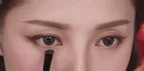 大牌设计师为什么都对星空情有独钟？近年女明星红毯最佳还是ta__大牌设计师为什么都对星空情有独钟？近年女明星红毯最佳还是ta