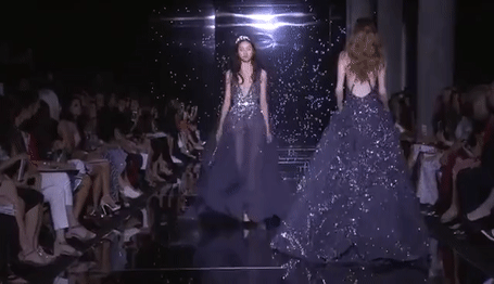 _大牌设计师为什么都对星空情有独钟？近年女明星红毯最佳还是ta_大牌设计师为什么都对星空情有独钟？近年女明星红毯最佳还是ta