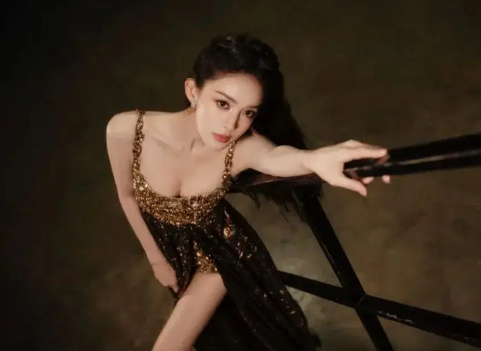 _孟子义与娜扎长的好像啊_孟子义娜扎