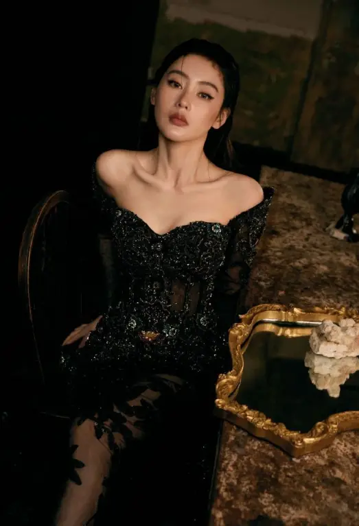 _孟子义与娜扎长的好像啊_孟子义娜扎