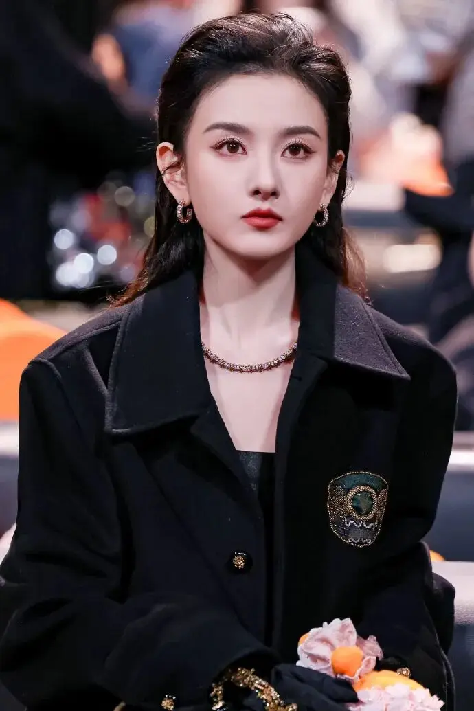 孟子义娜扎__孟子义与娜扎长的好像啊