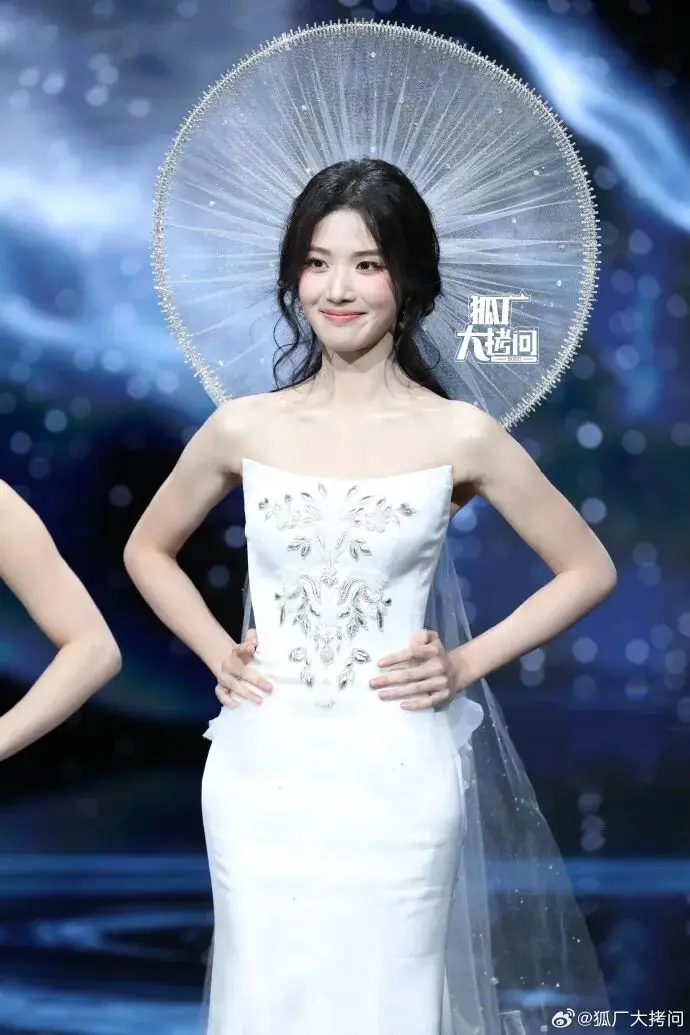 _孟子义娜扎_孟子义与娜扎长的好像啊