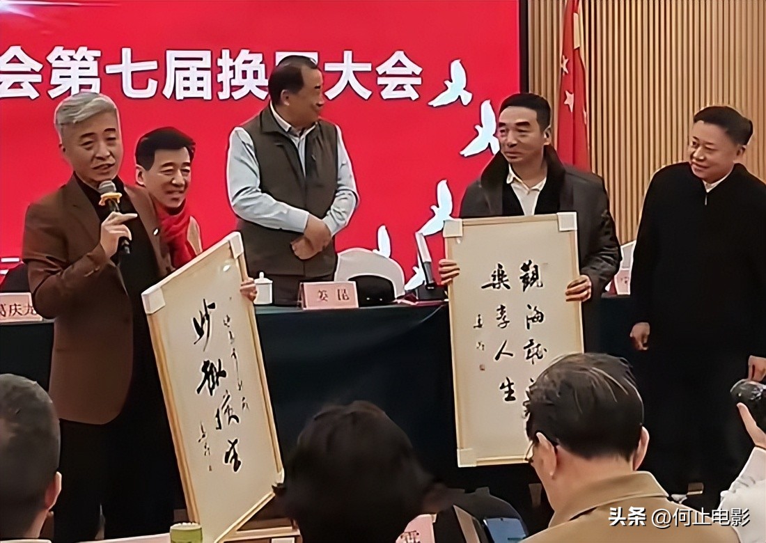 “红歌风波”仅一月，姜昆不装了低调回国，小心思终于藏不住！_“红歌风波”仅一月，姜昆不装了低调回国，小心思终于藏不住！_