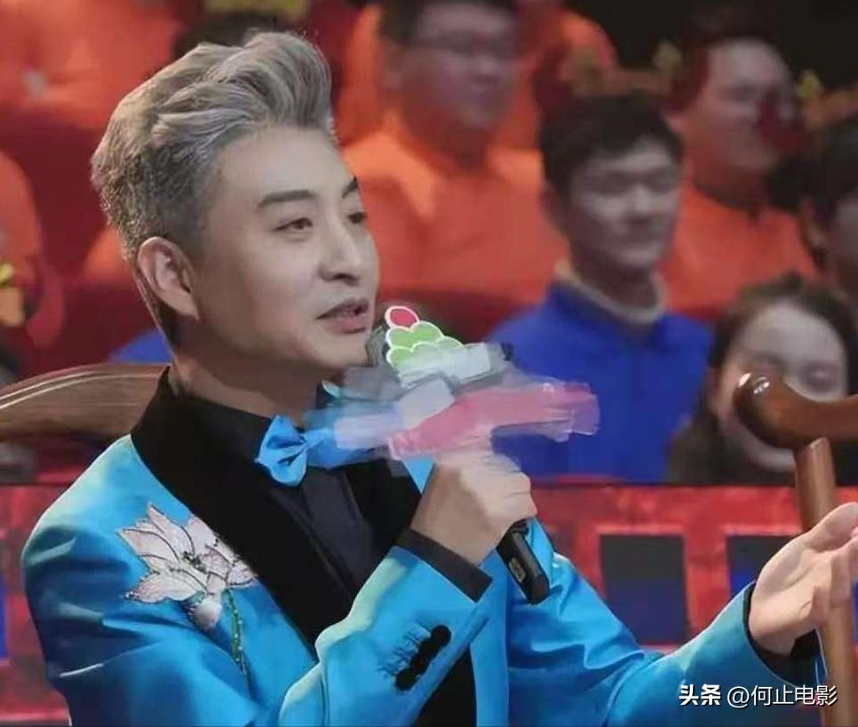 “红歌风波”仅一月，姜昆不装了低调回国，小心思终于藏不住！_“红歌风波”仅一月，姜昆不装了低调回国，小心思终于藏不住！_